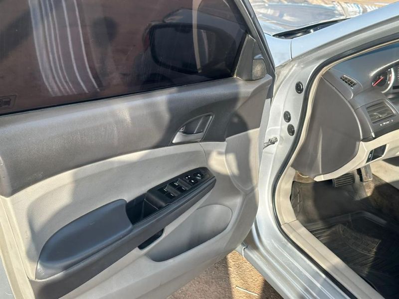 Thumbnail 6 of 2010 HONDA Accord